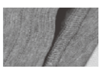 小嘴上下差动电脑全自动上圆领包缝机